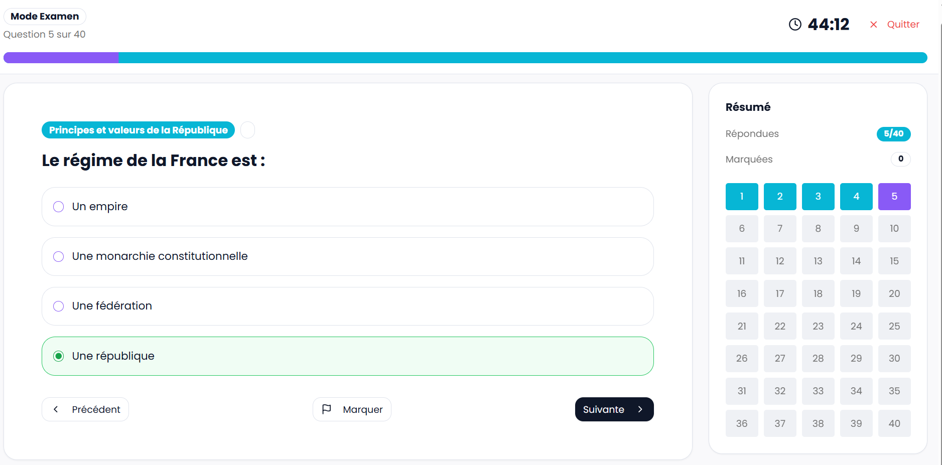S'entraîner aux QCM pour l'examen civique : 40 questions, 80% à atteindre